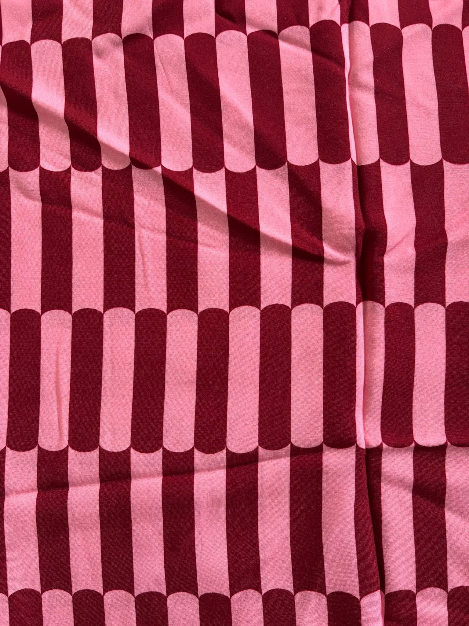 roze en donkerrood 